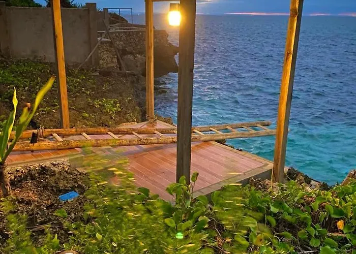 Tiny House's Seafront In Camotes Island *